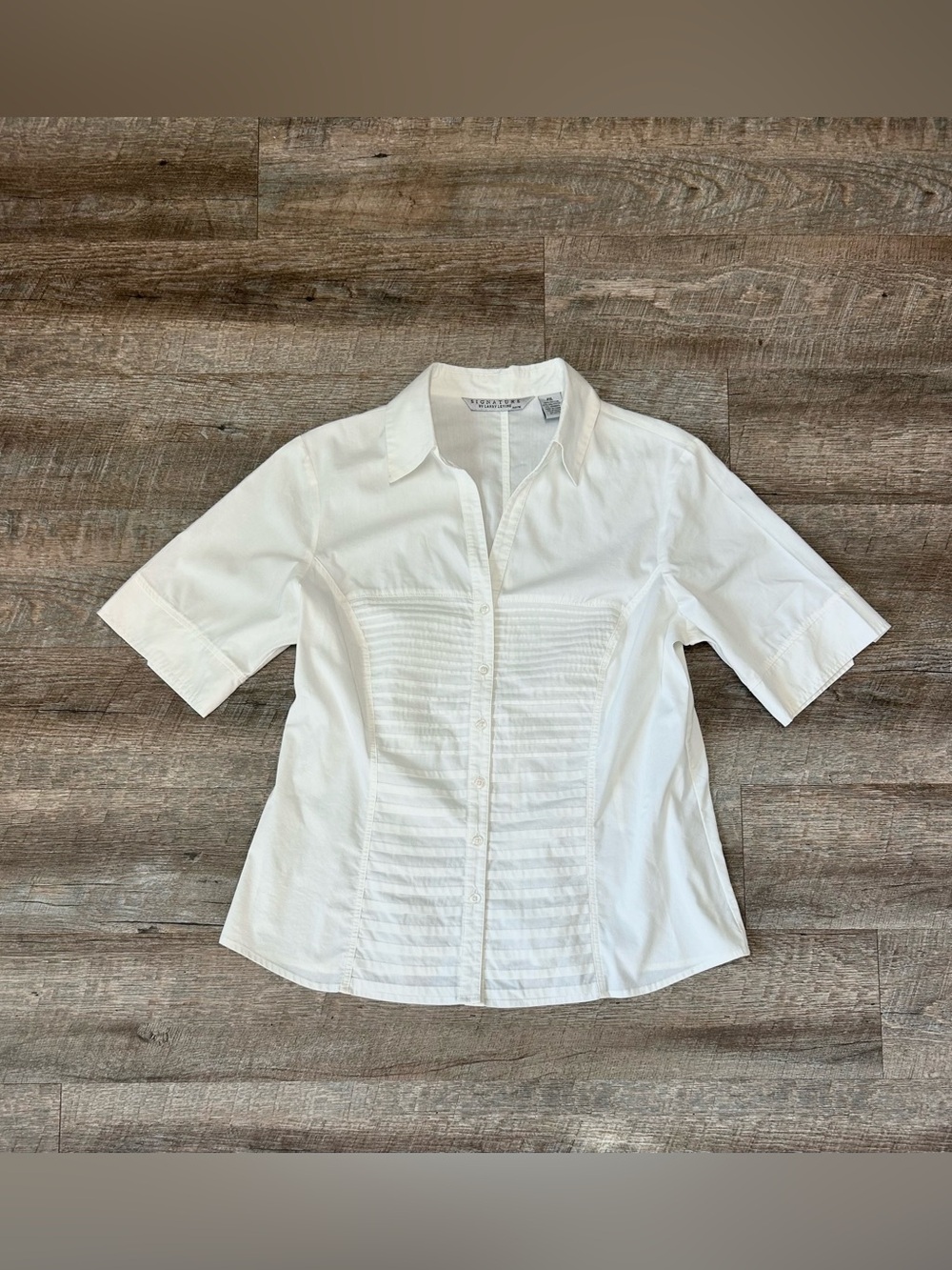 Signature by Larry Levine White pintuck Pleated Button Down Blouse |Size PXL